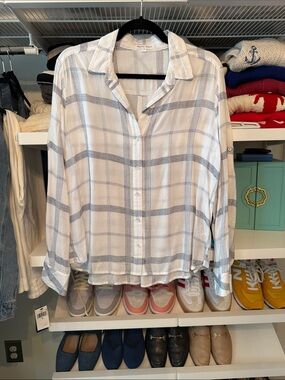 Bella Dahl White Shirt with Navy Windowpane Plaid